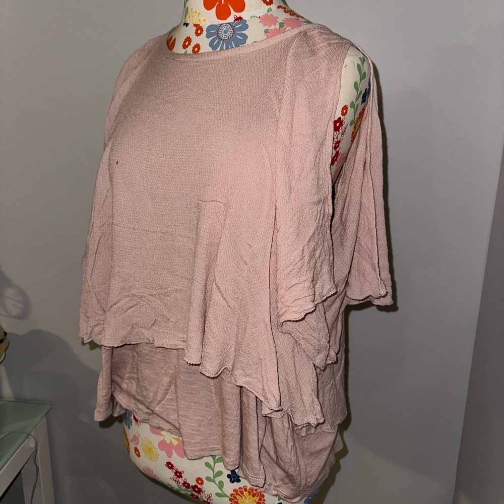 Flowy Open Shoulder Top - Picture 2 of 3